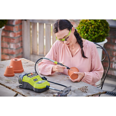 ONE + / Гравер аккумуляторный RYOBI R18RT-0 (без батареи) ONE + / Гравер аккумуляторный RYOBI R18RT-0 (без батареи)