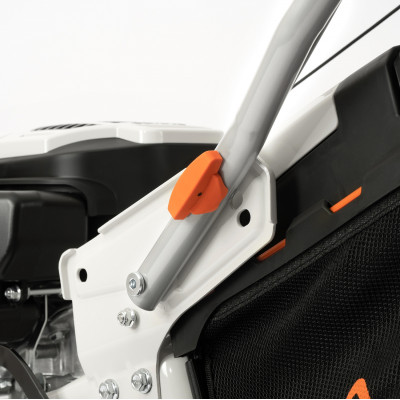 Газонокосилка бензиновая самоходная DAEWOO L 43SP Газонокосилка бензиновая самоходная DAEWOO L 43SP