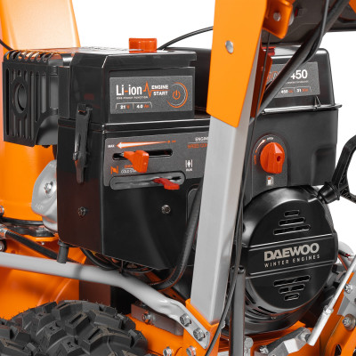 Снегоуборщик бензиновый DAEWOO DAST 17110 (LCT) Снегоуборщик бензиновый DAEWOO DAST 17110 (LCT)