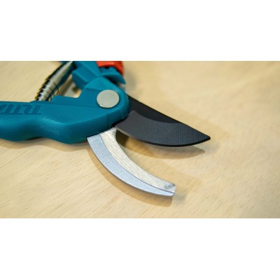 Секатор TOTAL THT0201 Секатор TOTAL THT0201