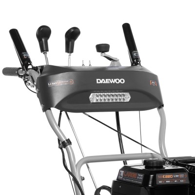 Снегоуборщик бензиновый DAEWOO S 8060 Снегоуборщик бензиновый DAEWOO S 8060